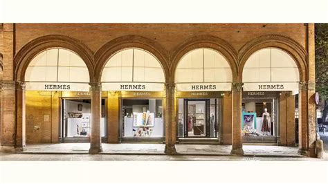 hermes bologna chiuso|Boutiques Hermès Bologna .